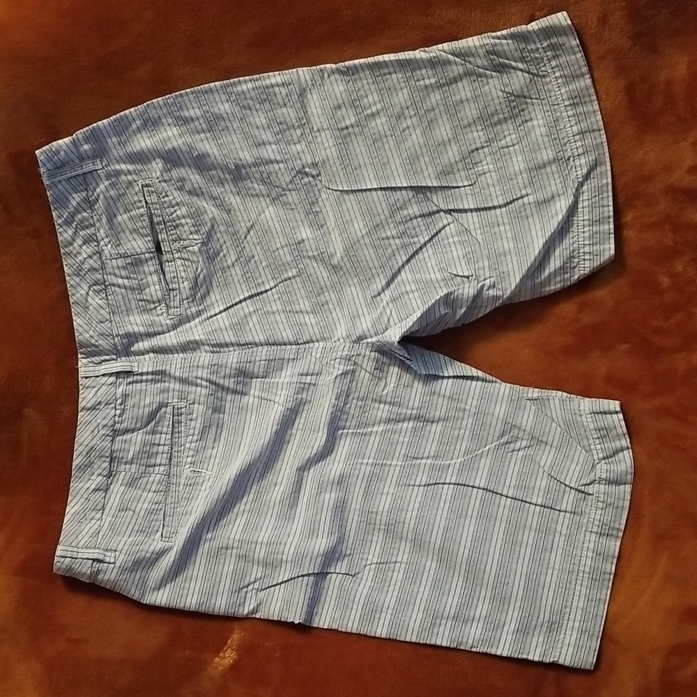 Kenneth Cole Shorts - Picture 3 of 4